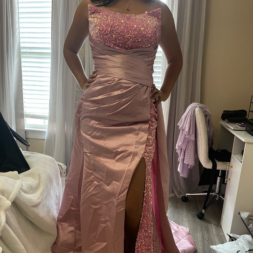 Prom dress/wedding guest dress/engagement dress